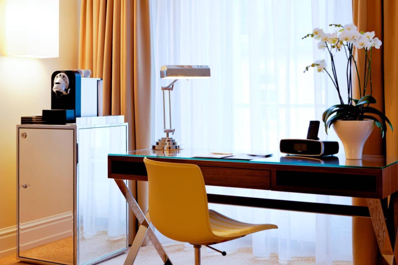 Junior Suite with 2 Twin/Single beds