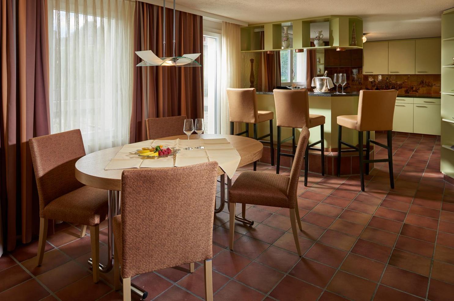 Suite Lake View Balcony