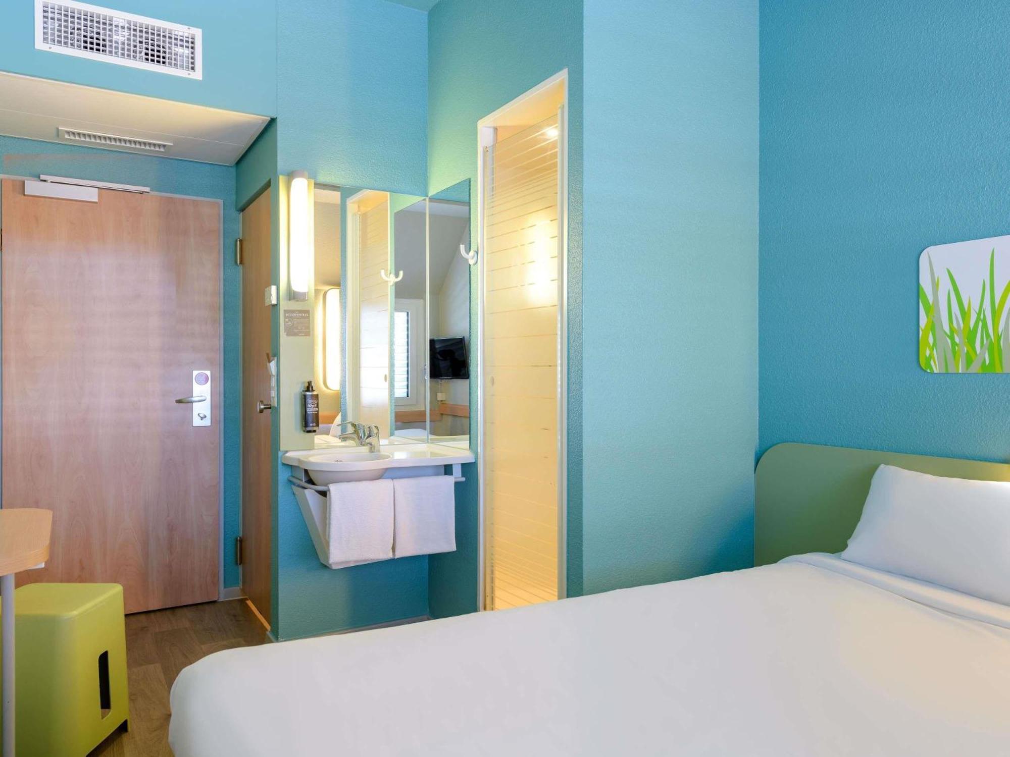 Double Room One Double Bed