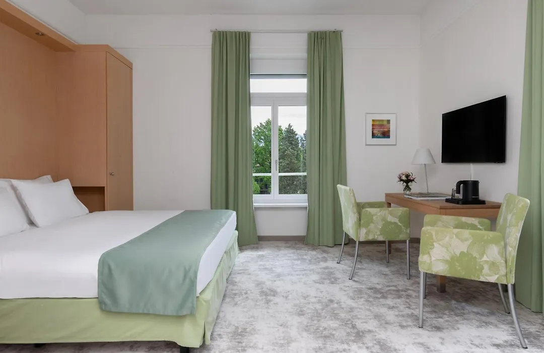 Grand Hotel Europe-1
