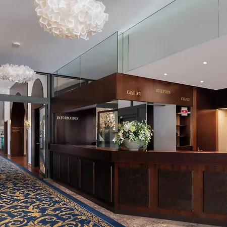 Grand Hotel Europe-3